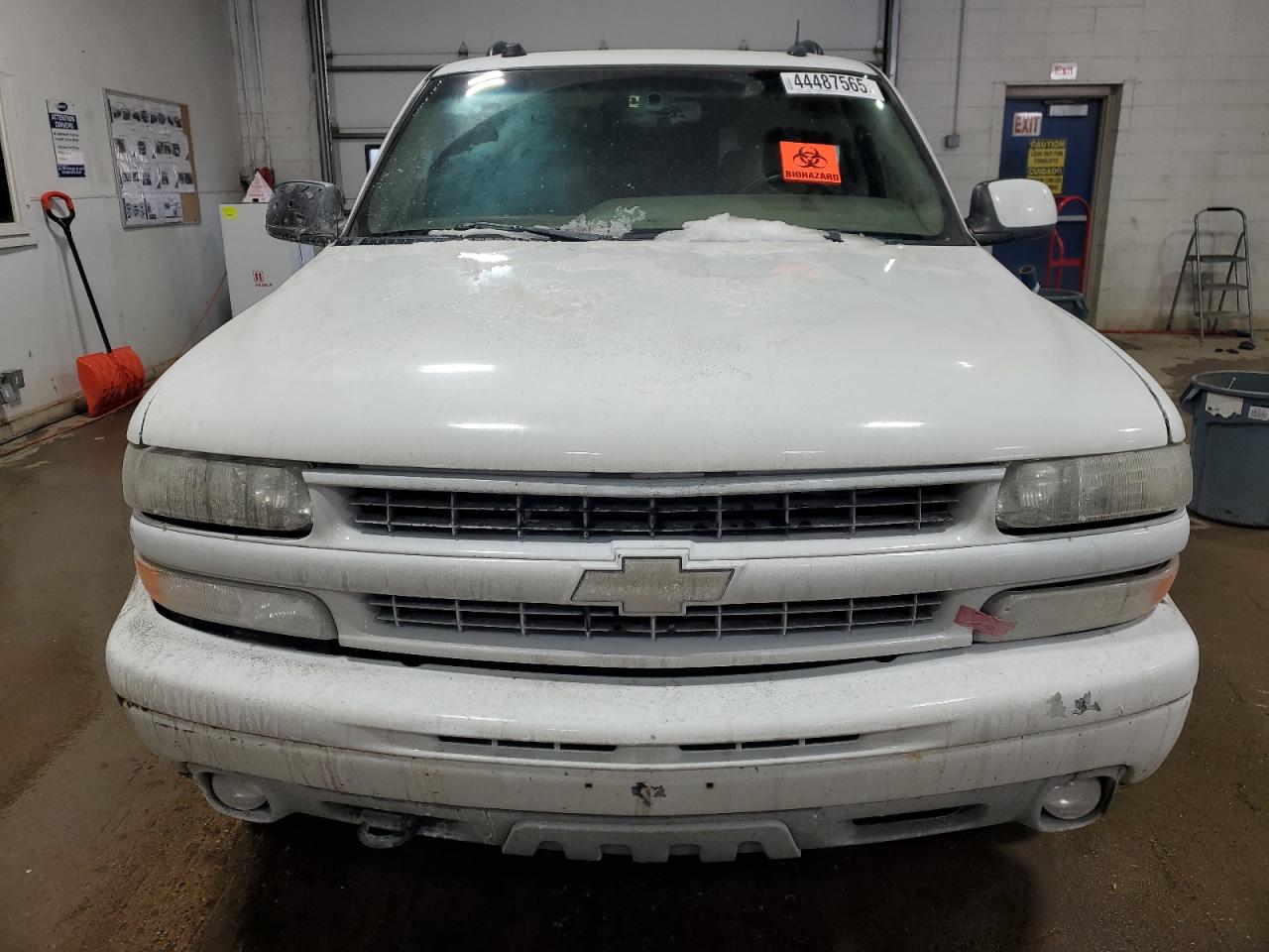 2003 Chevrolet Suburban - Image 5
