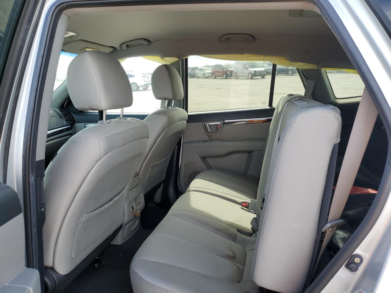 2009 Hyundai Santa Fe - Image 10