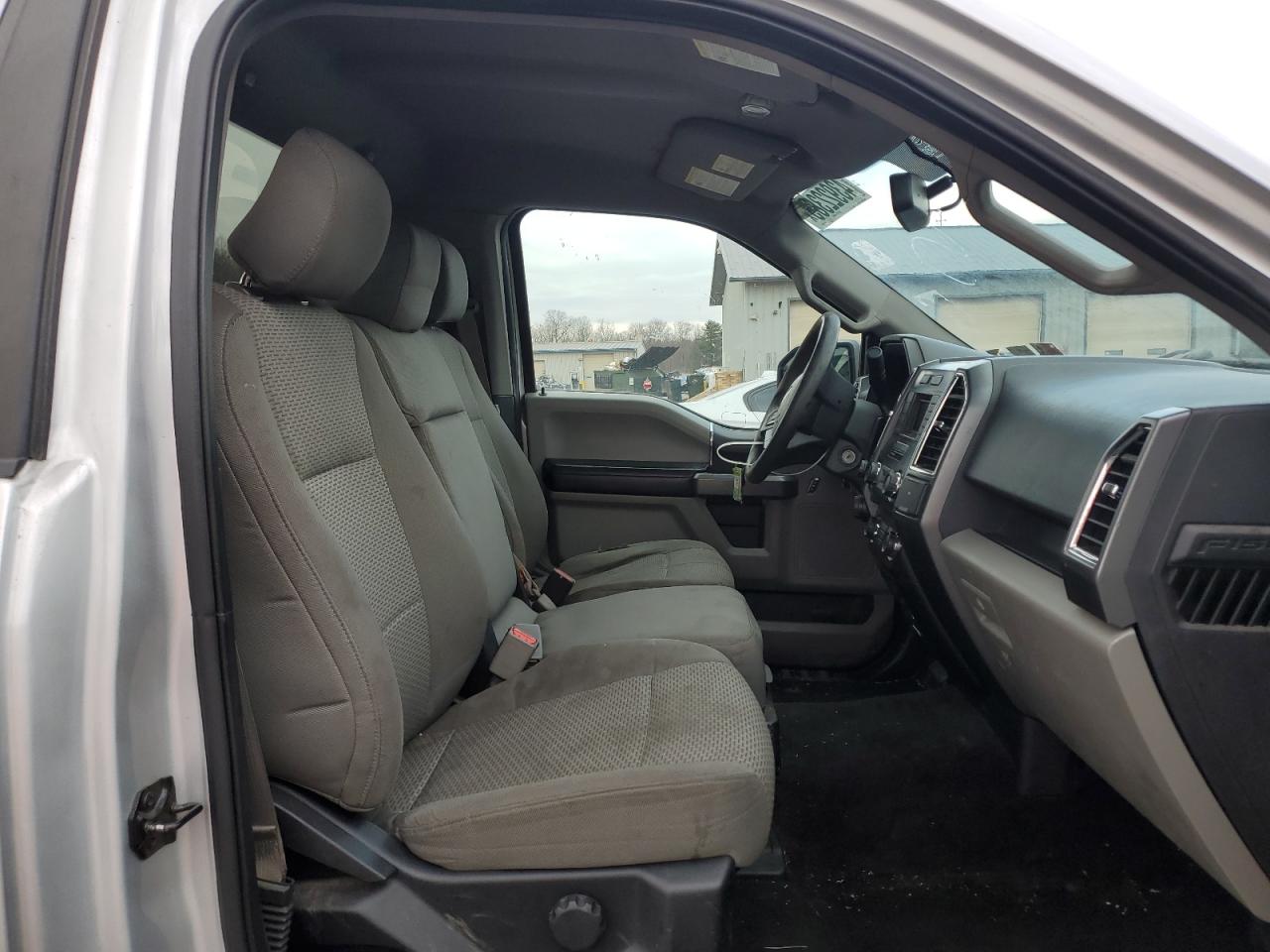 2016 Ford F-150 - Image 10