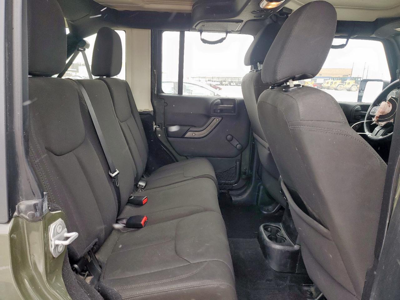 2015 Jeep Wrangler - Image 11