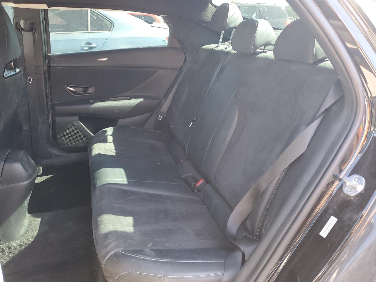 2022 Hyundai Elantra - Image 10