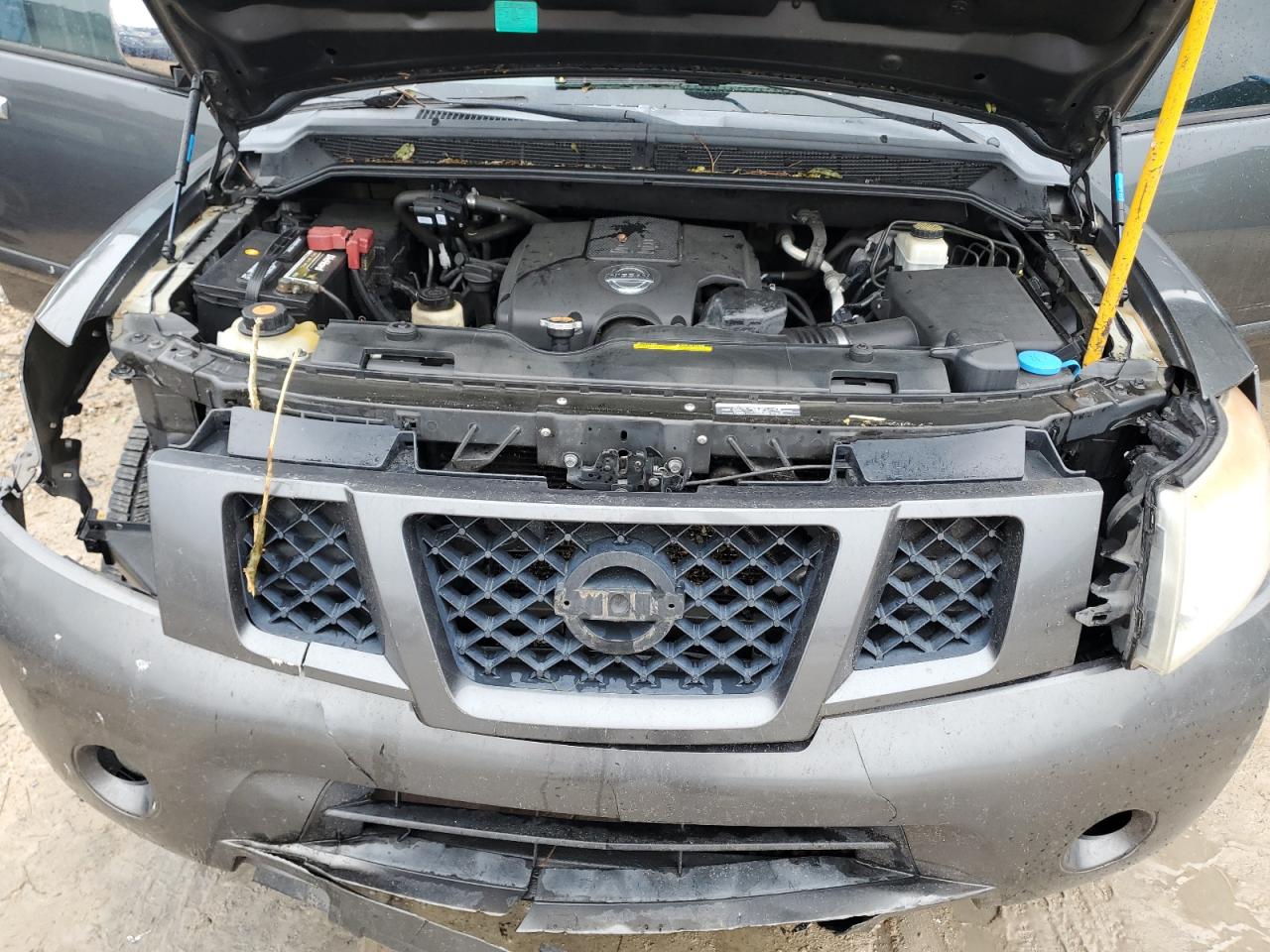 2010 Nissan Armada - Image 12