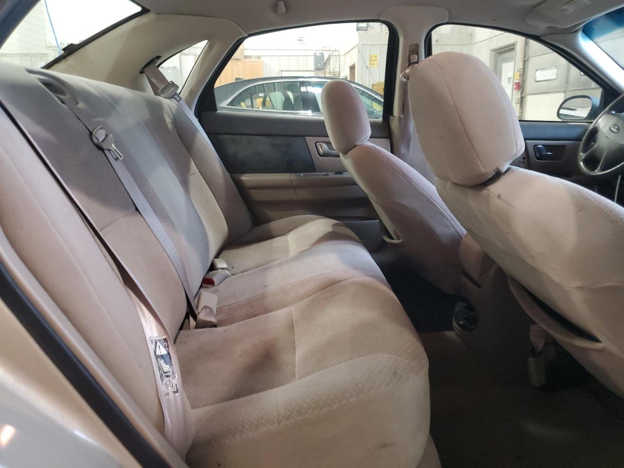 2001 Ford Taurus - Image 10
