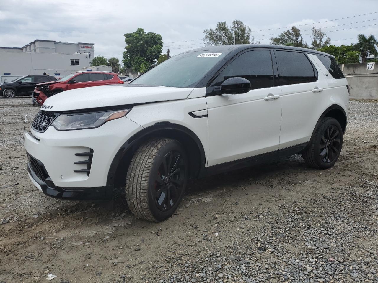 2024 Land Rover Discovery - Image 1