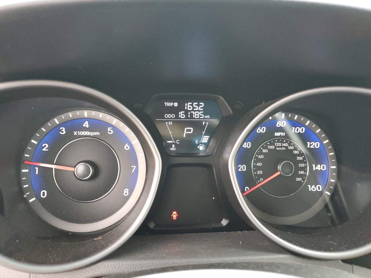 2013 Hyundai Elantra - Image 9