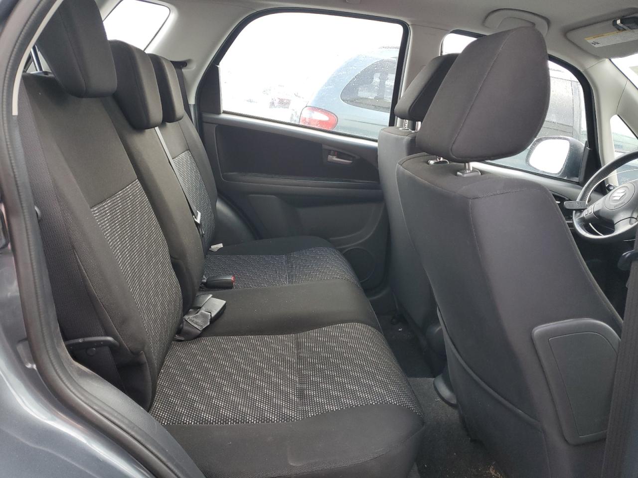2009 Suzuki SX4 - Image 11