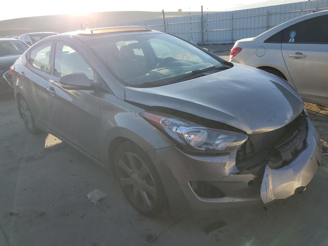 2013 Hyundai Elantra - Image 4