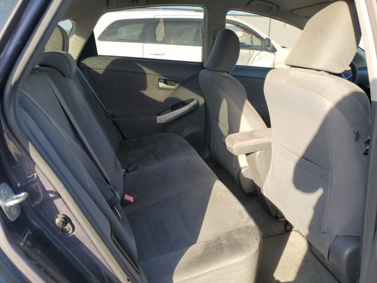 2010 Toyota Prius - Image 10