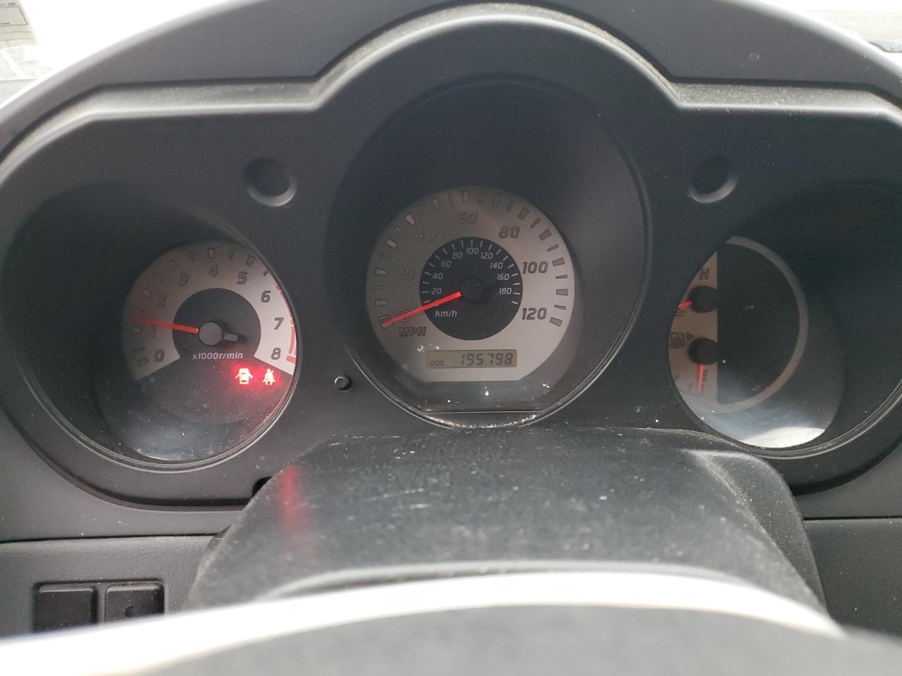 2004 Nissan XTerra - Image 9