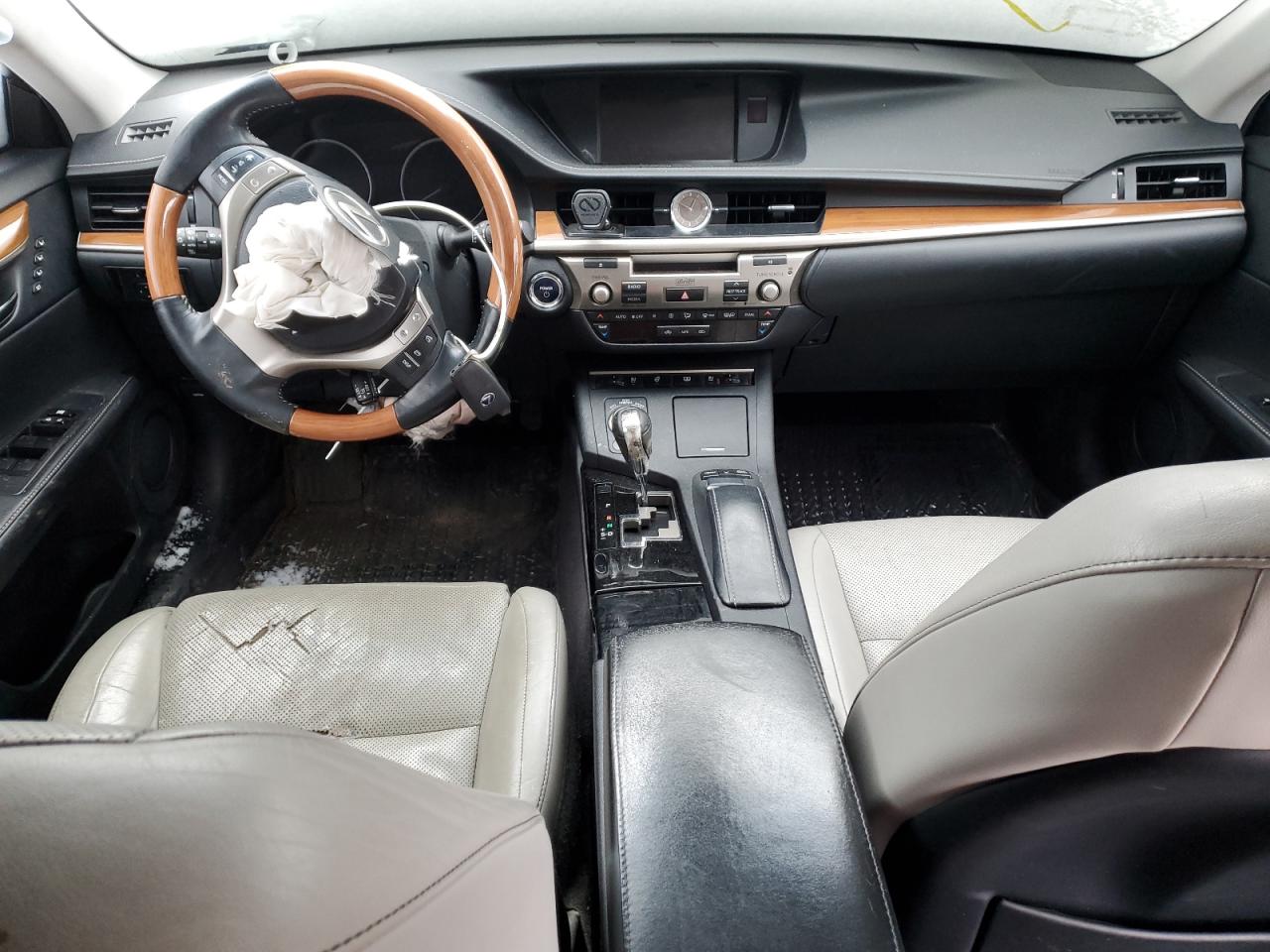 2013 Lexus ES - Image 8