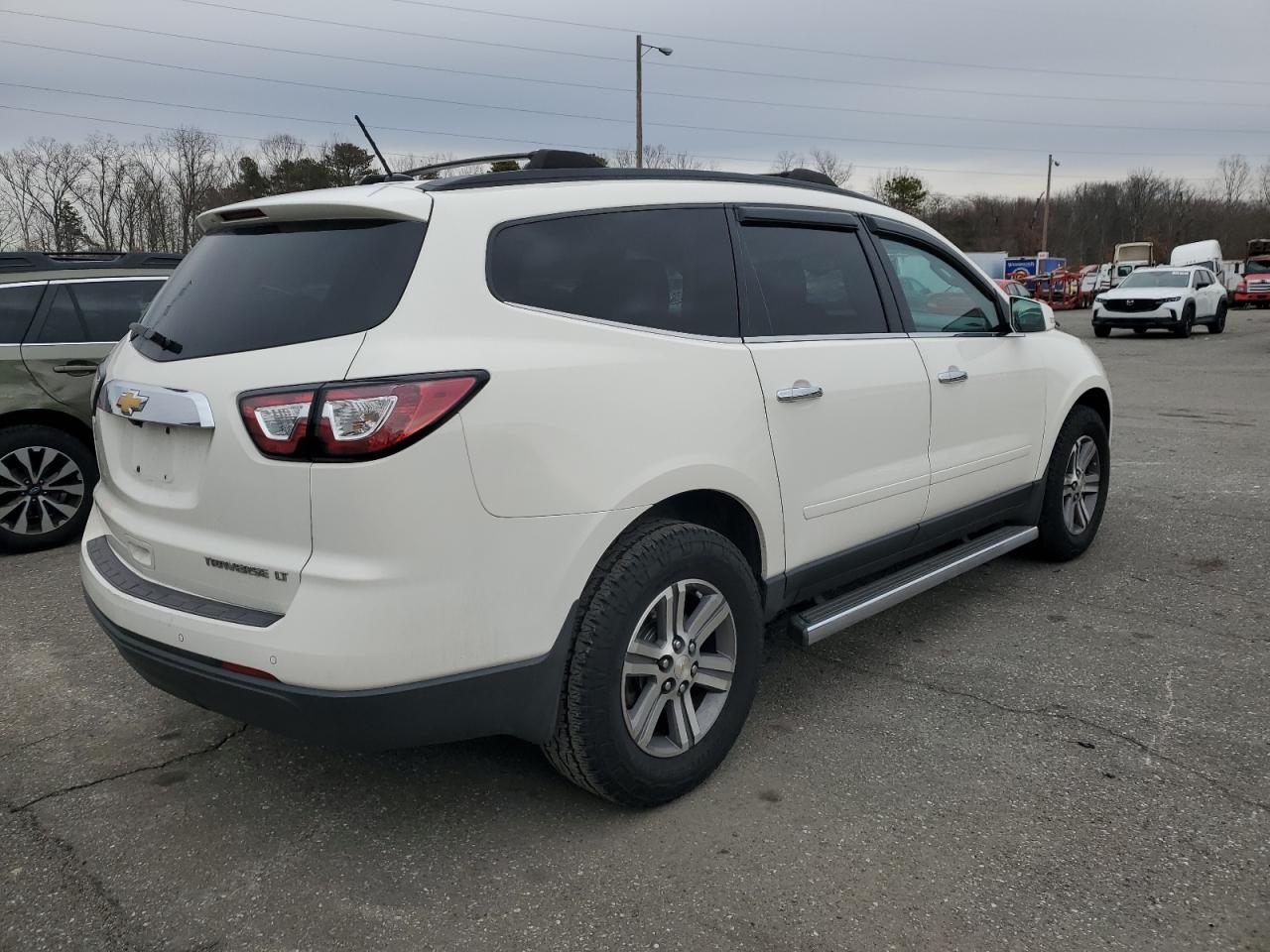 2015 Chevrolet Traverse - Image 3