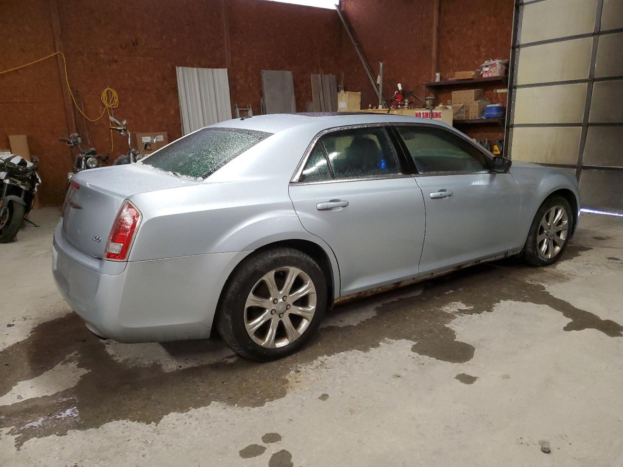 2013 Chrysler 300 - Image 3