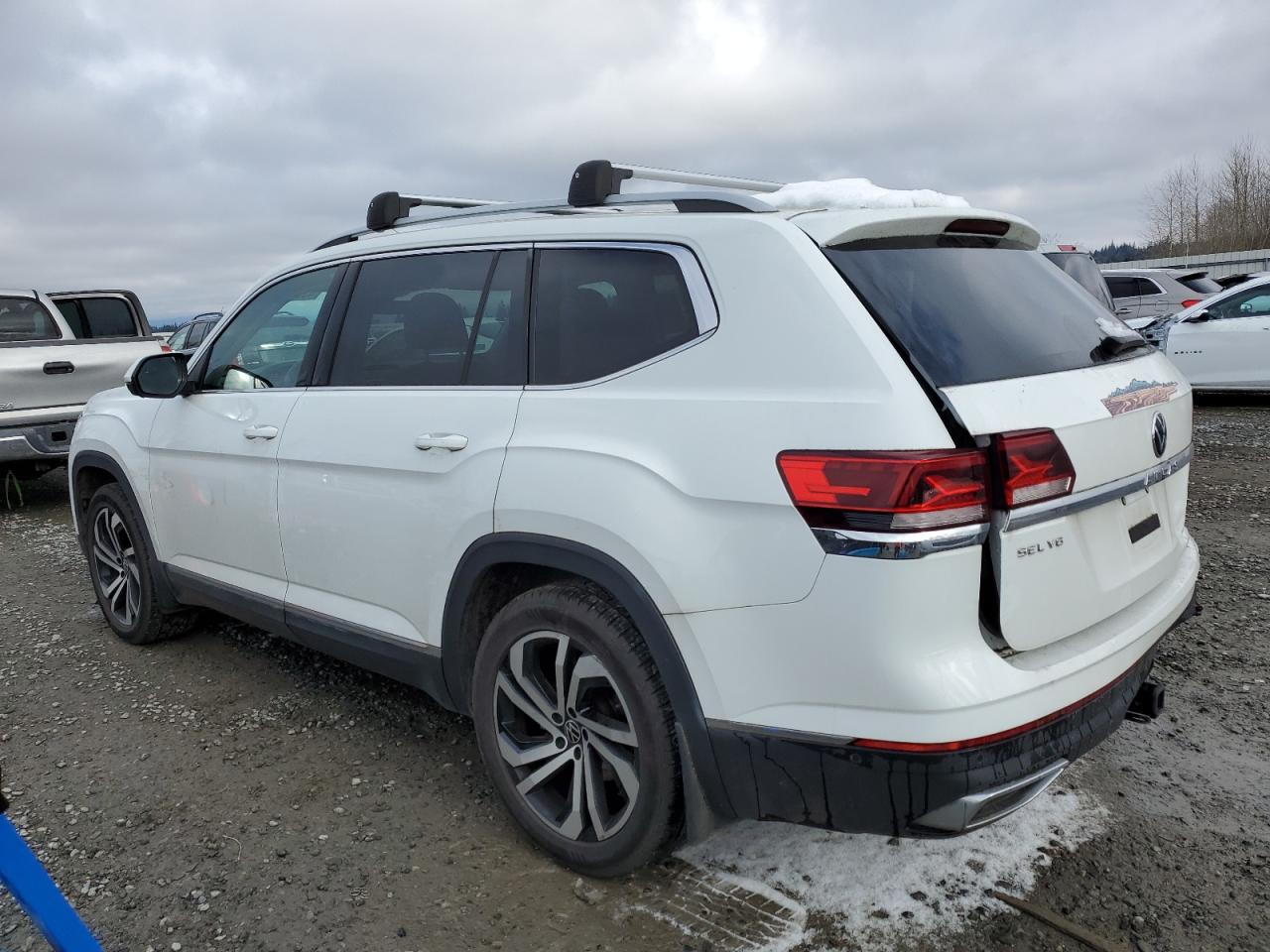 2021 Volkswagen Atlas - Image 2