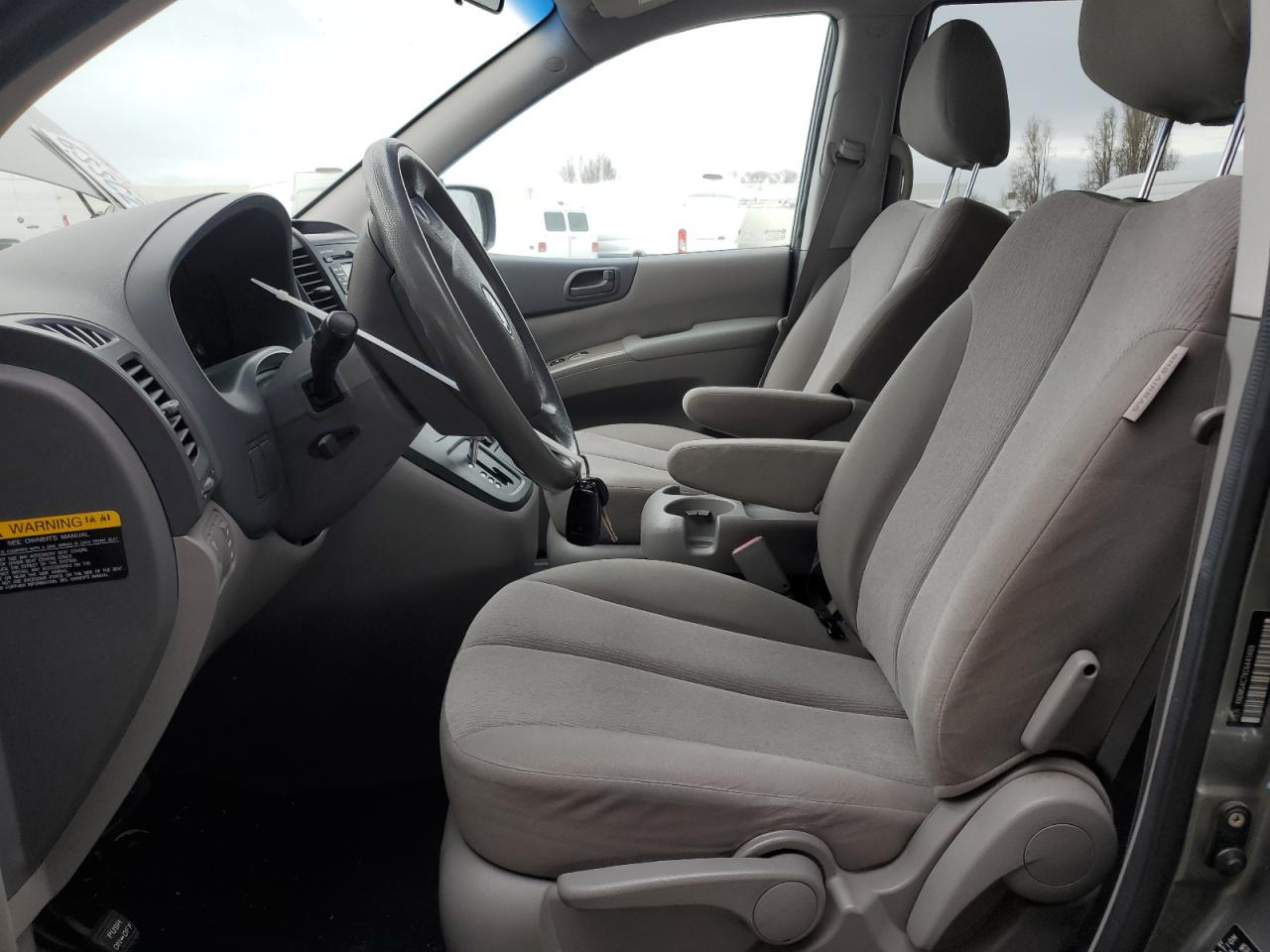 2012 Kia Sedona - Image 7