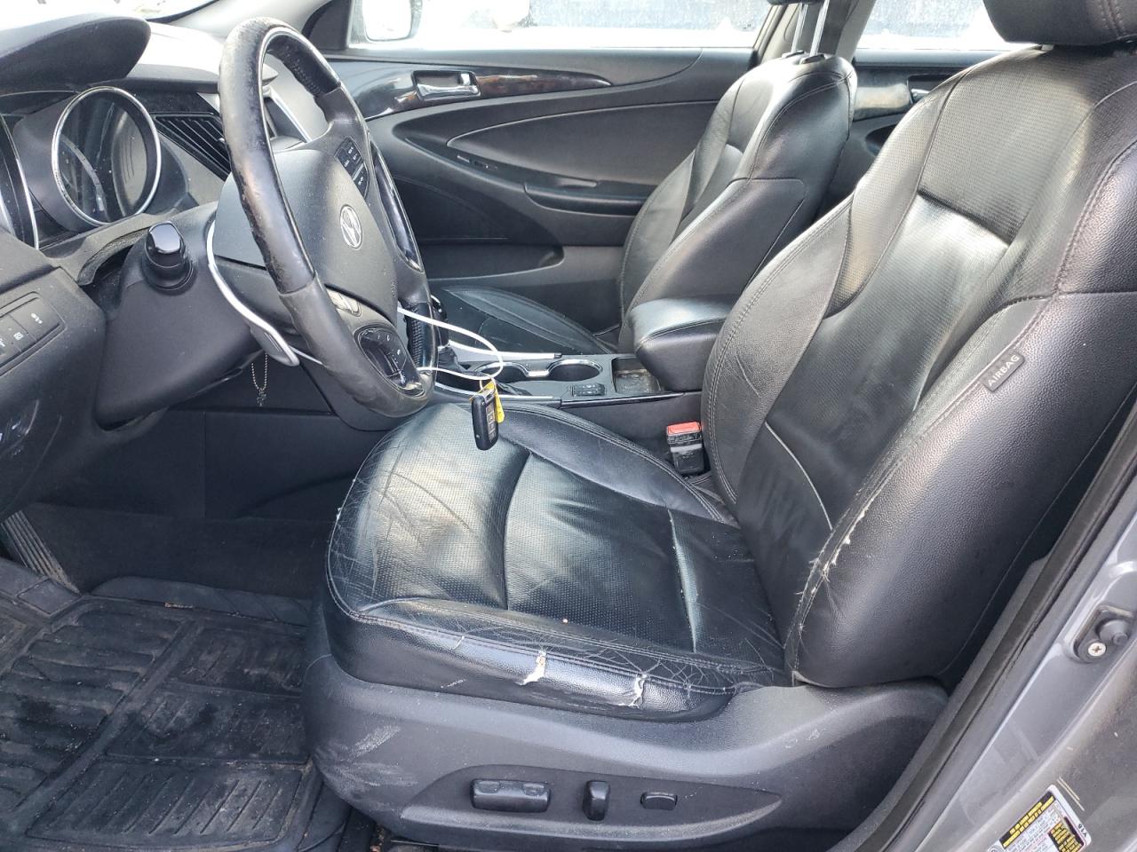 2011 Hyundai Sonata - Image 7