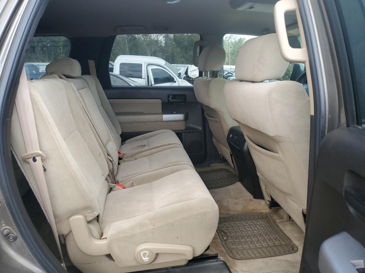 2008 Toyota Sequoia - Image 11
