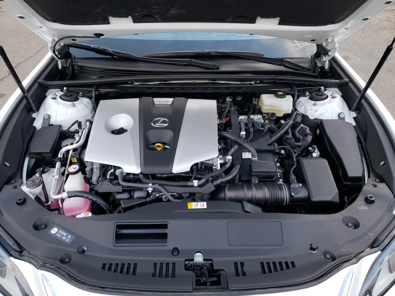 2019 Lexus ES - Image 13