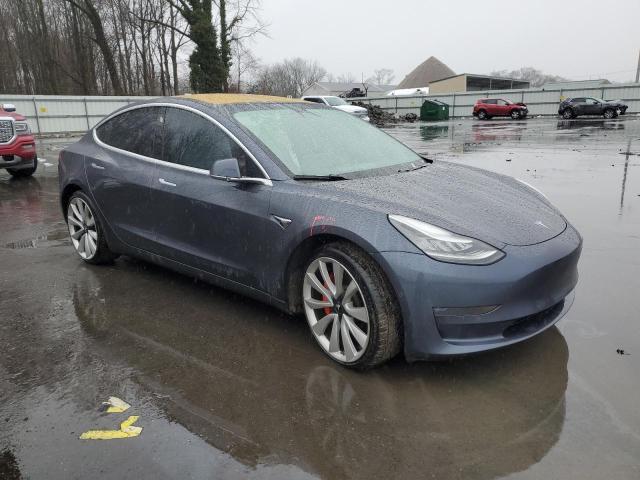  TESLA MODEL 3 2018 Серый