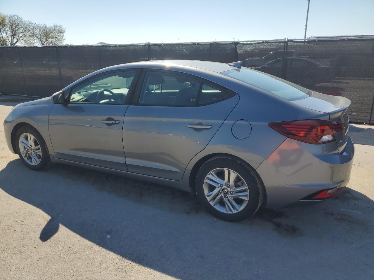 2019 Hyundai Elantra - Image 2