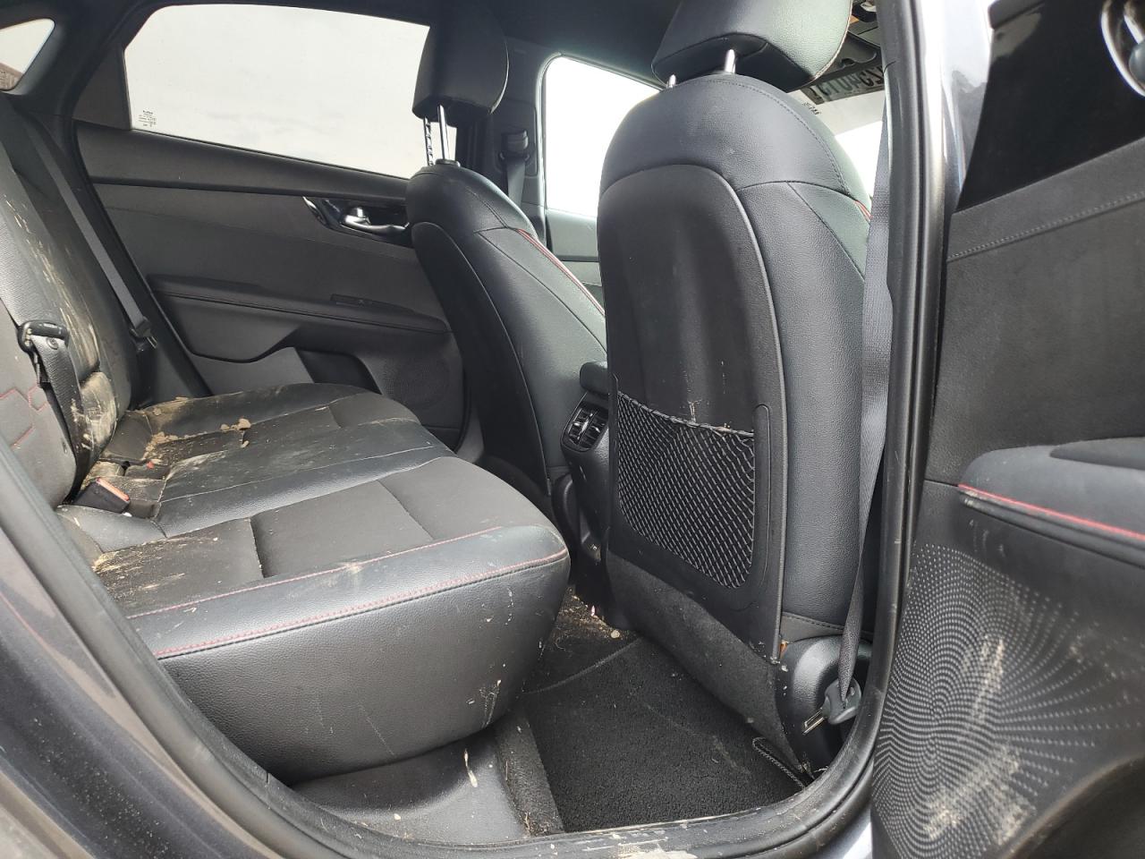 2023 Kia Forte - Image 10