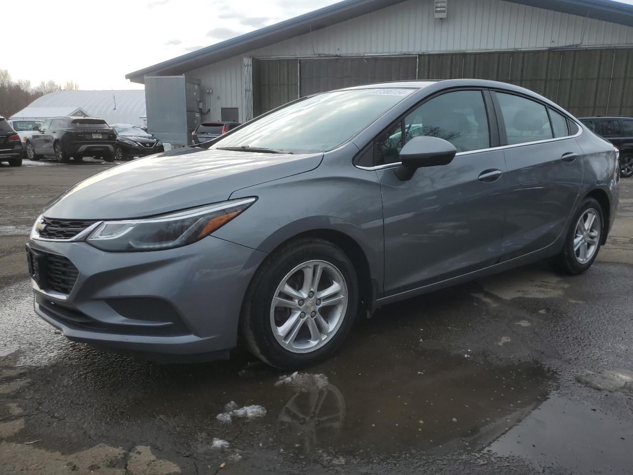 2018 Chevrolet Cruze - Image 1