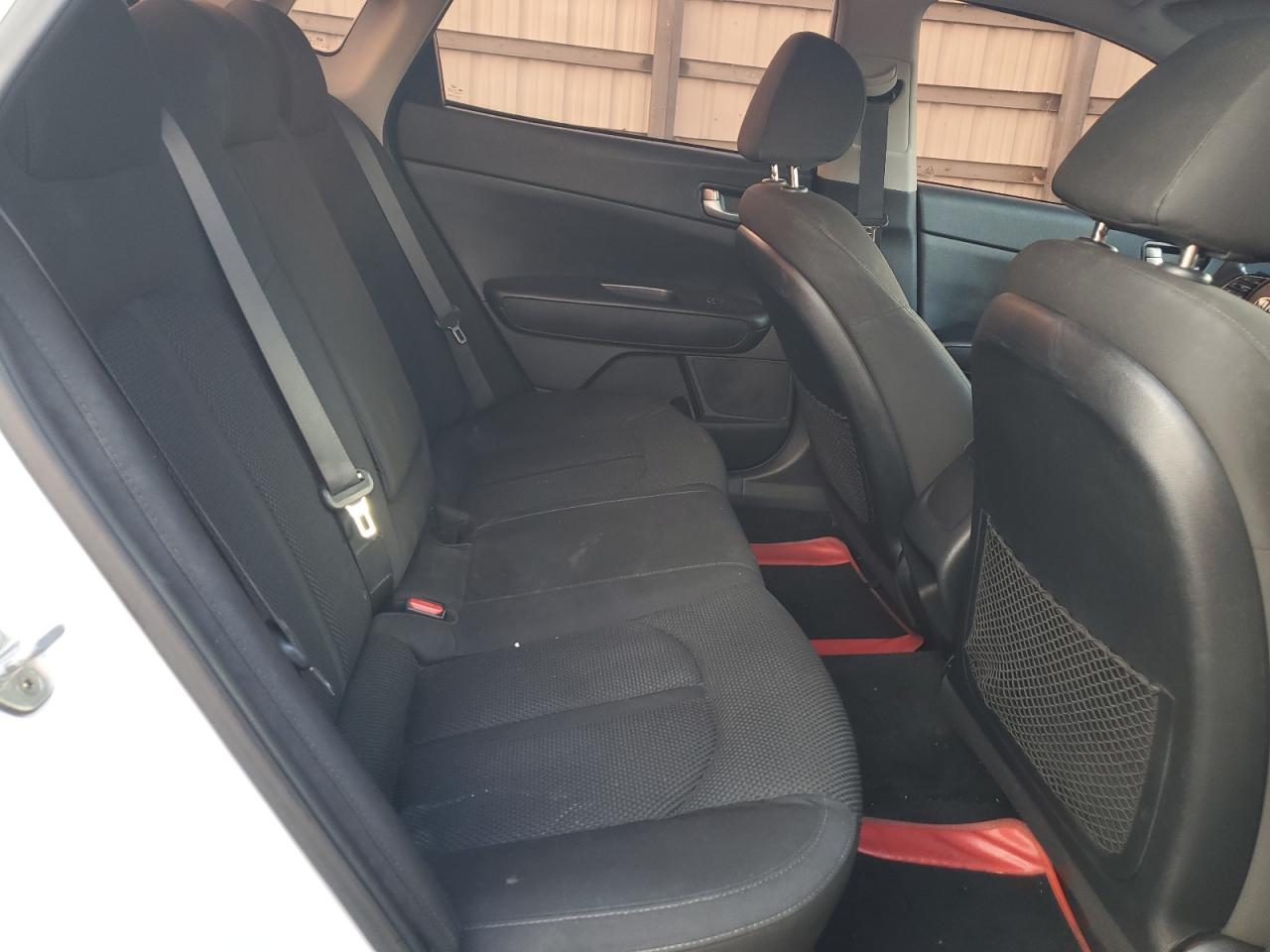 2019 Kia Optima - Image 10