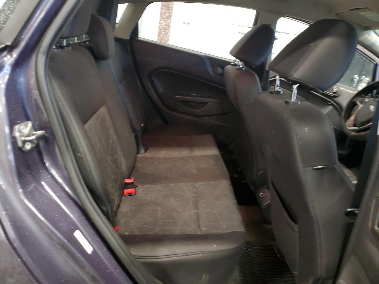 2013 Ford Fiesta - Image 10