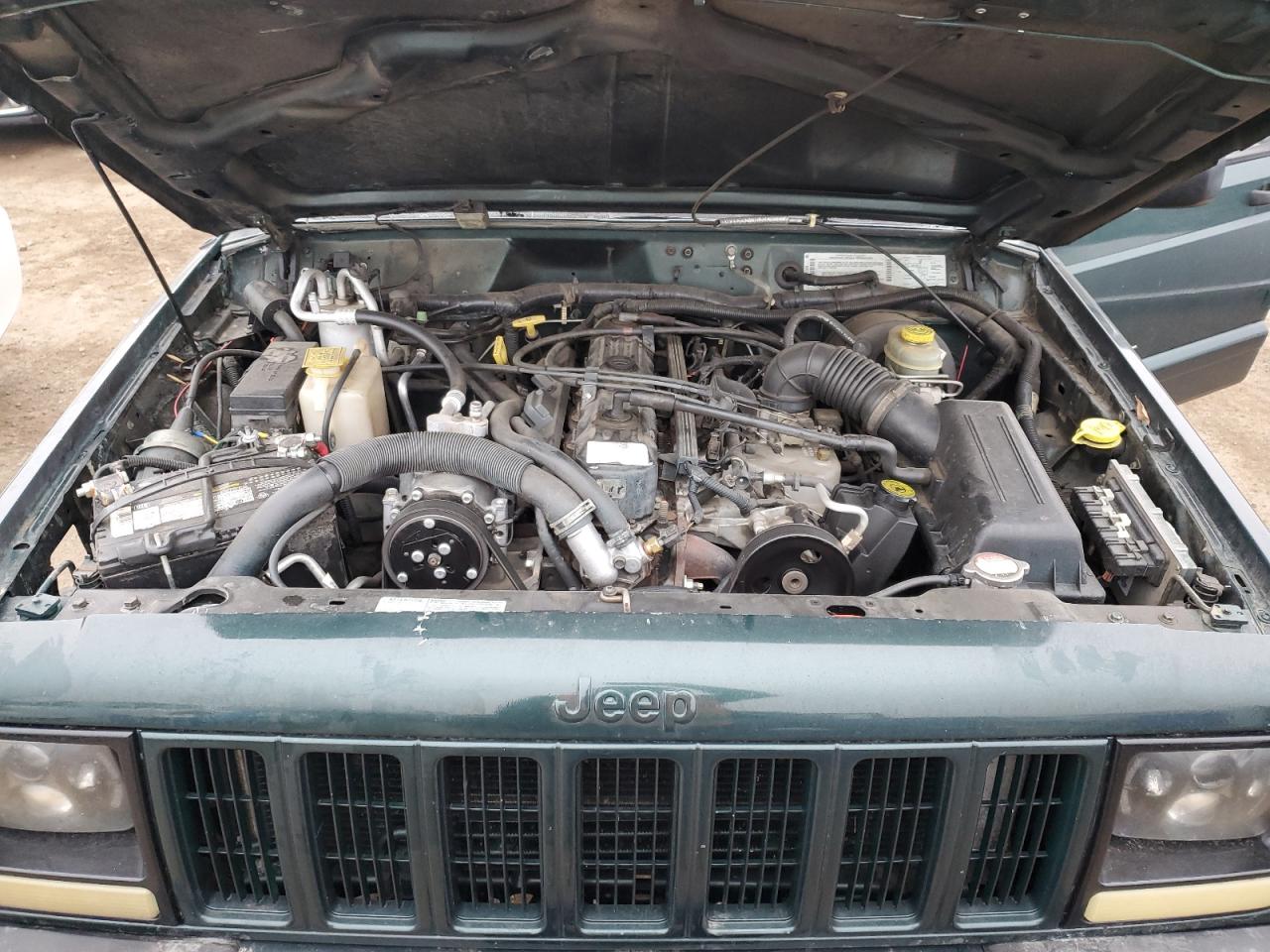 2001 Jeep Grand Cherokee - Image 12
