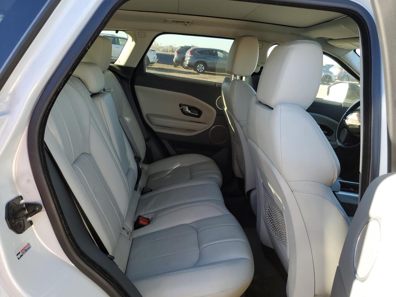 2016 Land Rover Range Rover - Image 11