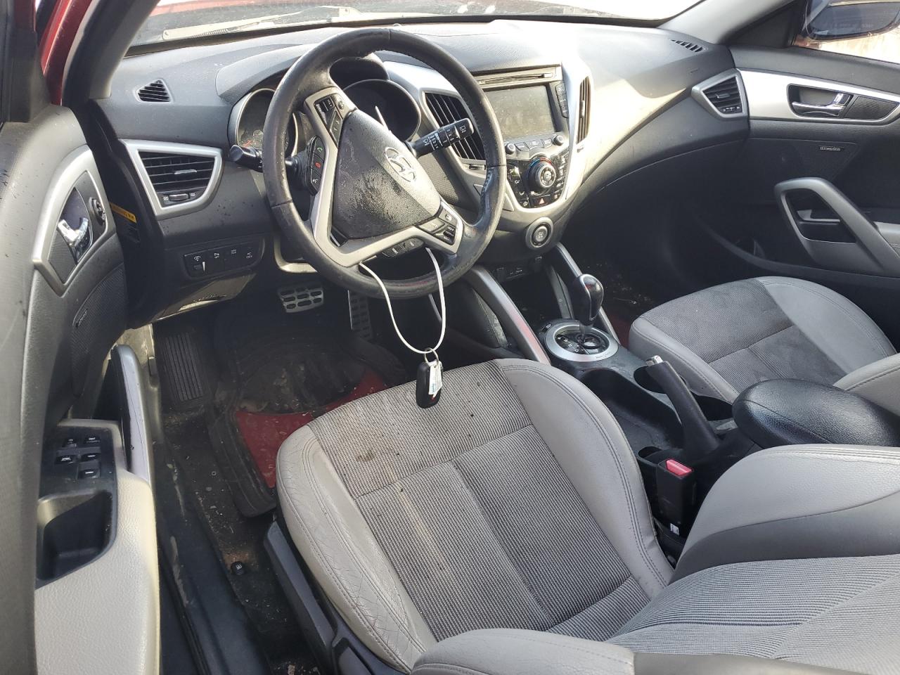 2013 Hyundai Veloster - Image 8