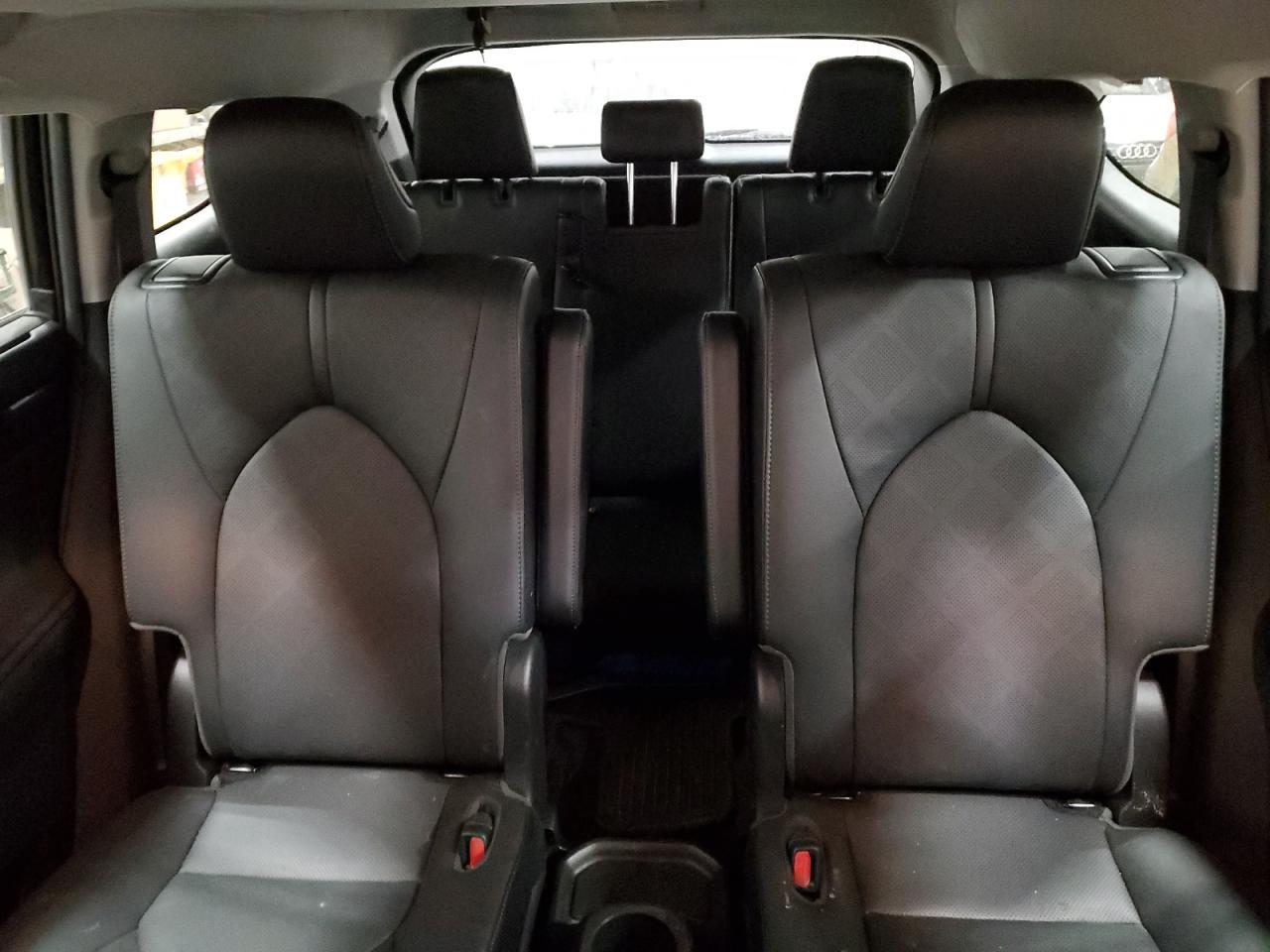 2021 Toyota Highlander - Image 10