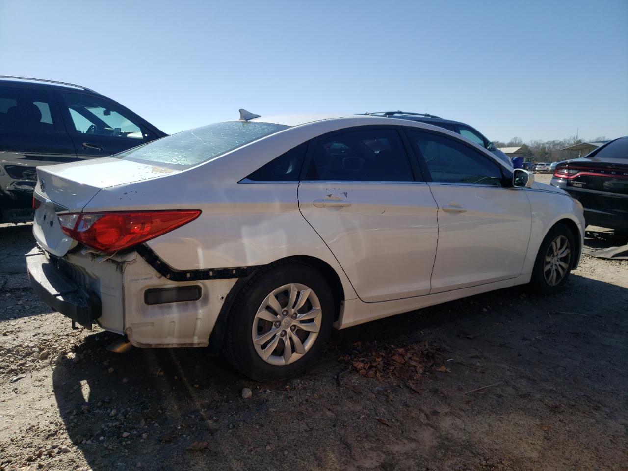 2011 Hyundai Sonata - Image 3