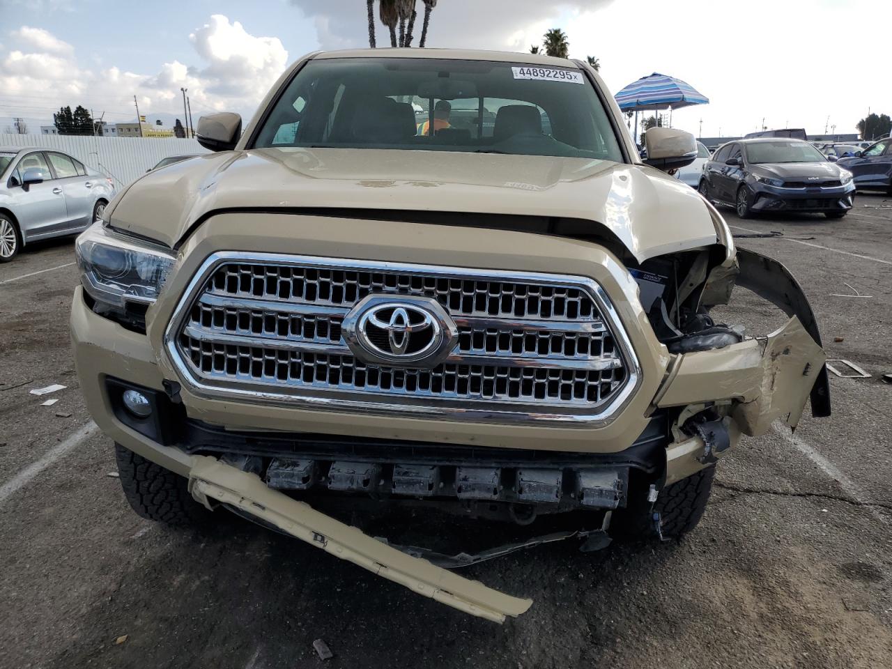 2016 Toyota Tacoma - Image 5