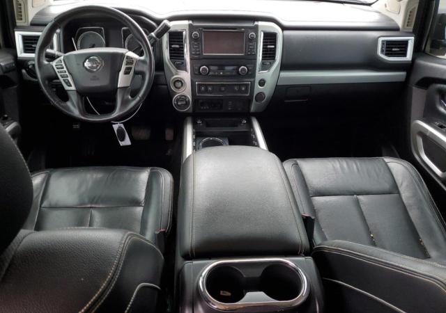  NISSAN TITAN 2018 Синий