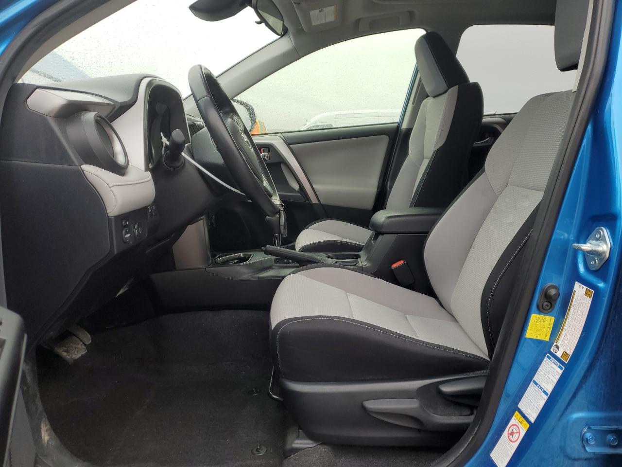 2017 Toyota RAV 4 - Image 7