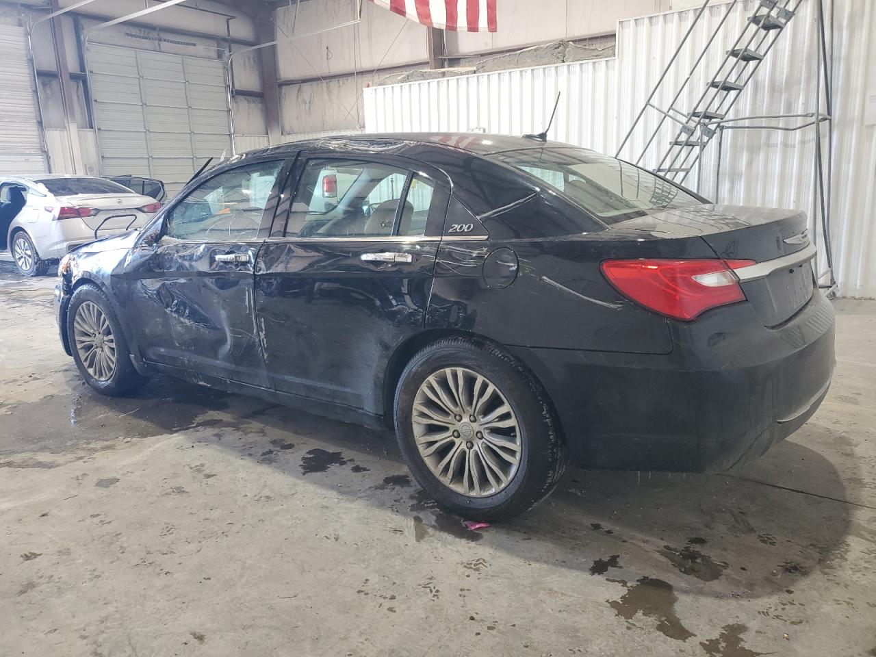 2012 Chrysler 200 - Image 2