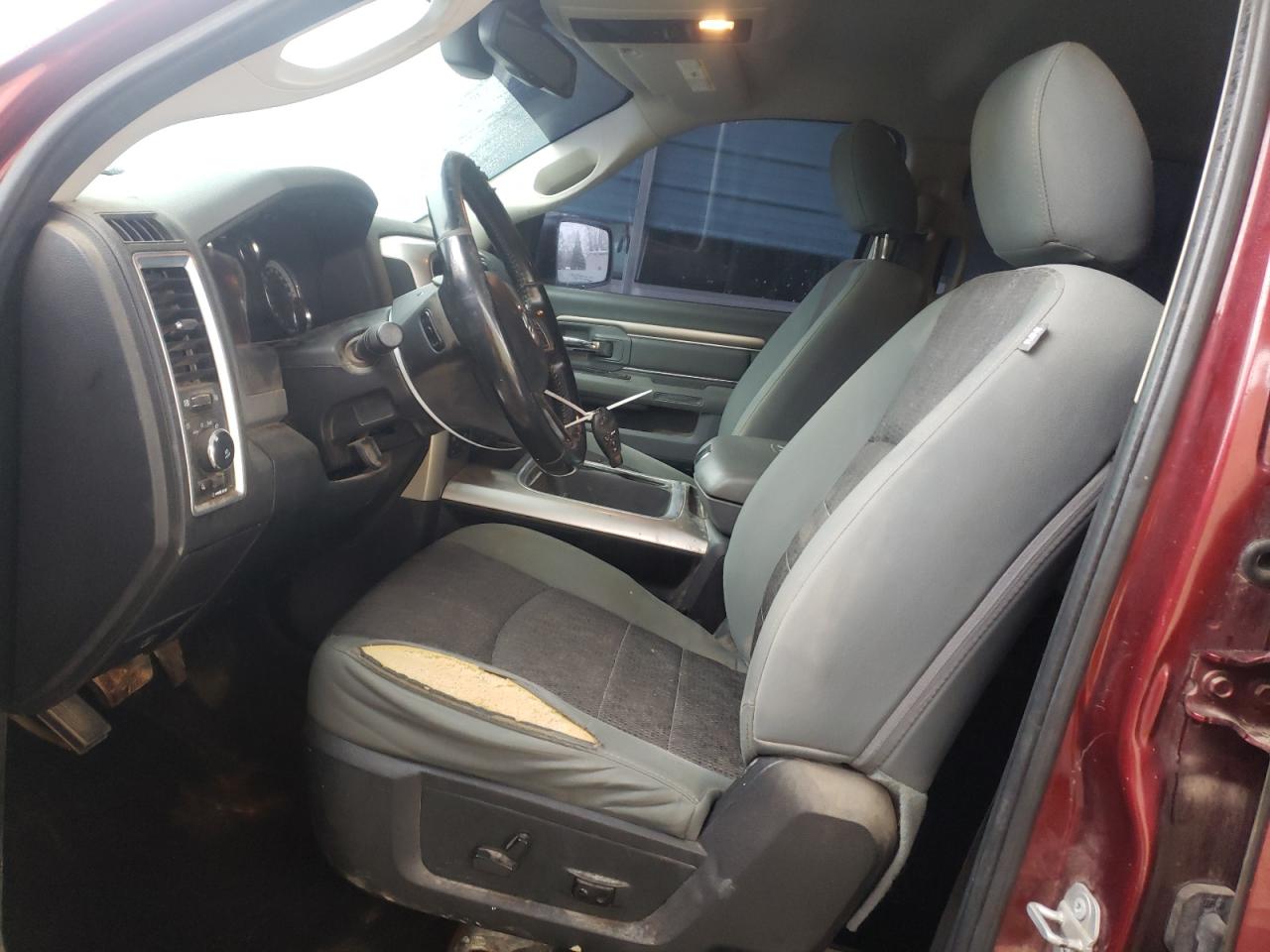 2016 RAM 1500 - Image 7