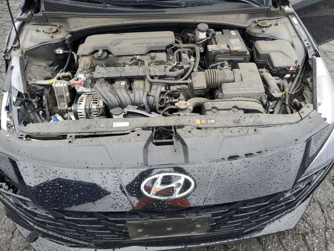 2023 Hyundai Elantra - Image 11