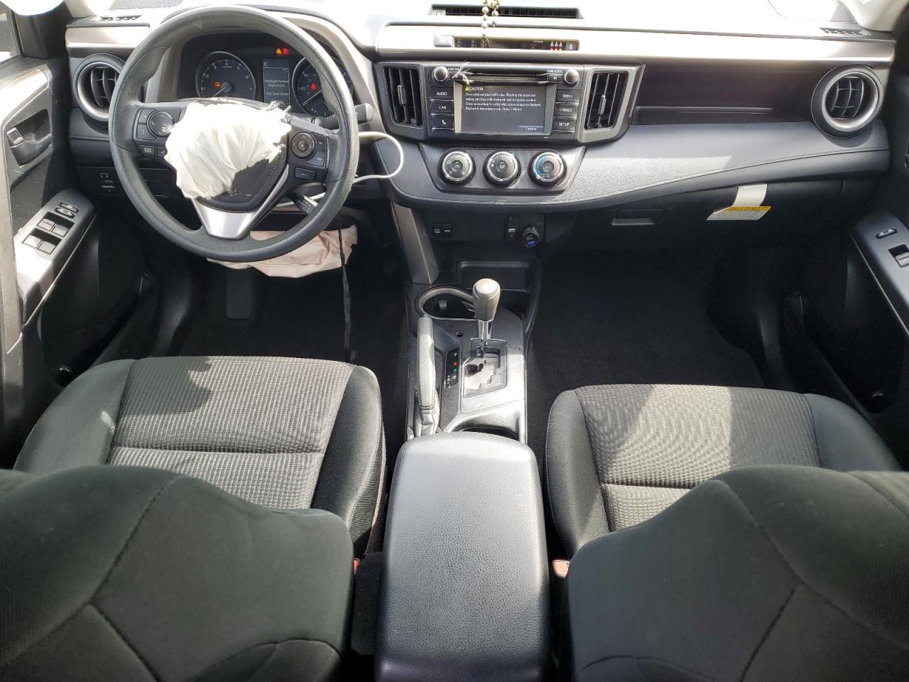 2018 Toyota RAV 4 - Image 8