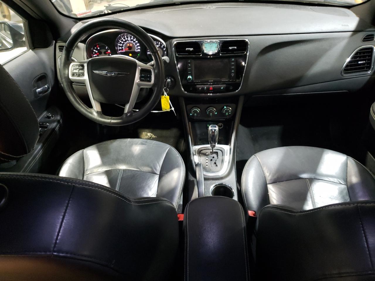 2011 Chrysler 200 - Image 8
