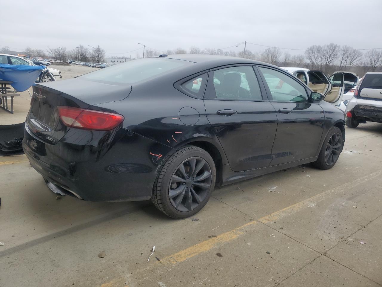 2016 Chrysler 200 - Image 3