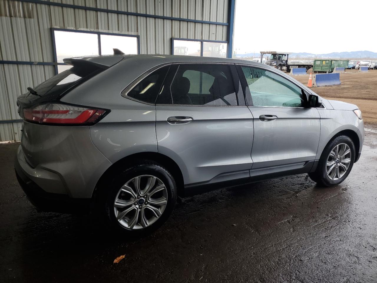 2022 Ford Edge - Image 3