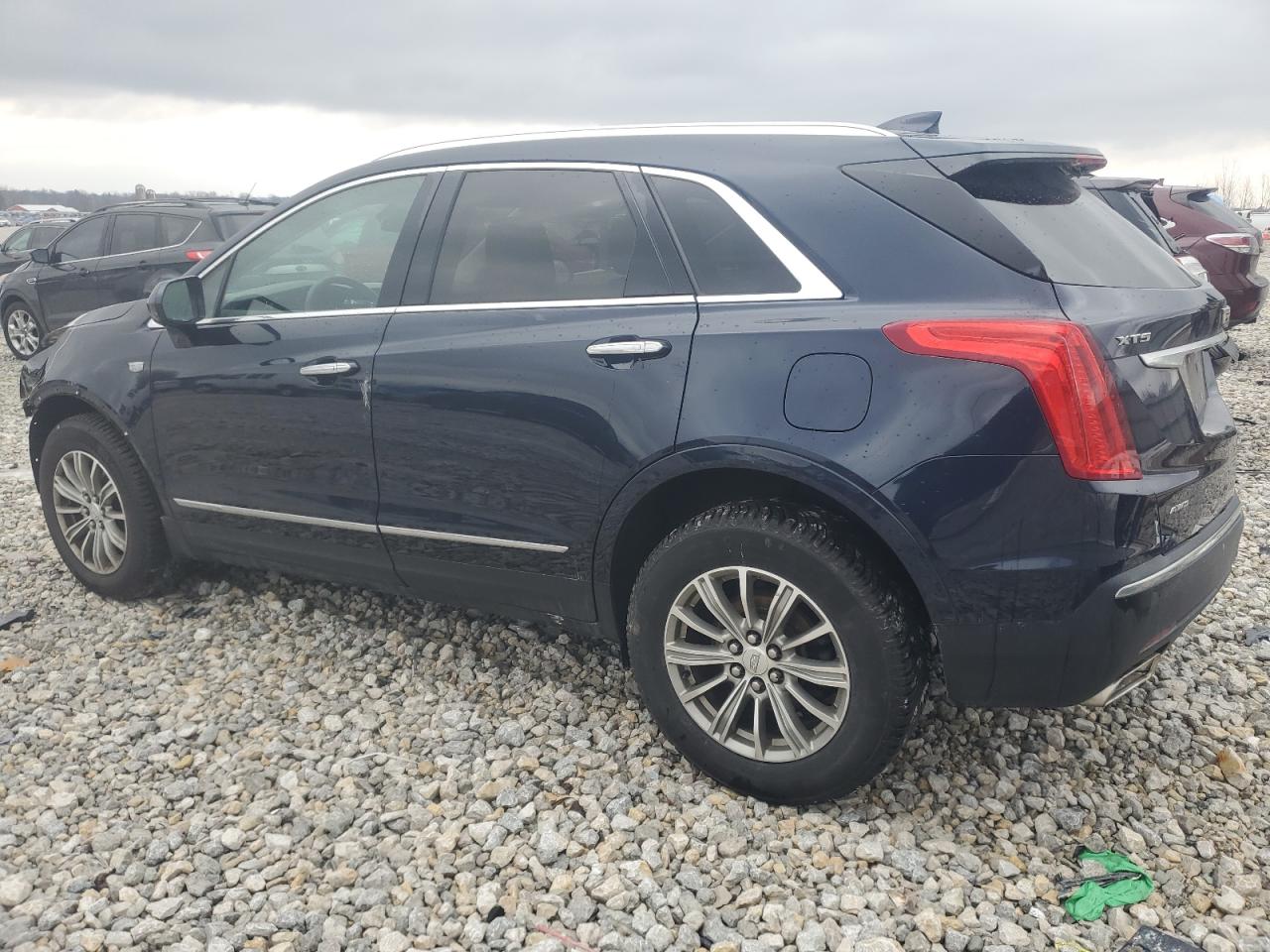2017 Cadillac XT5 - Image 2
