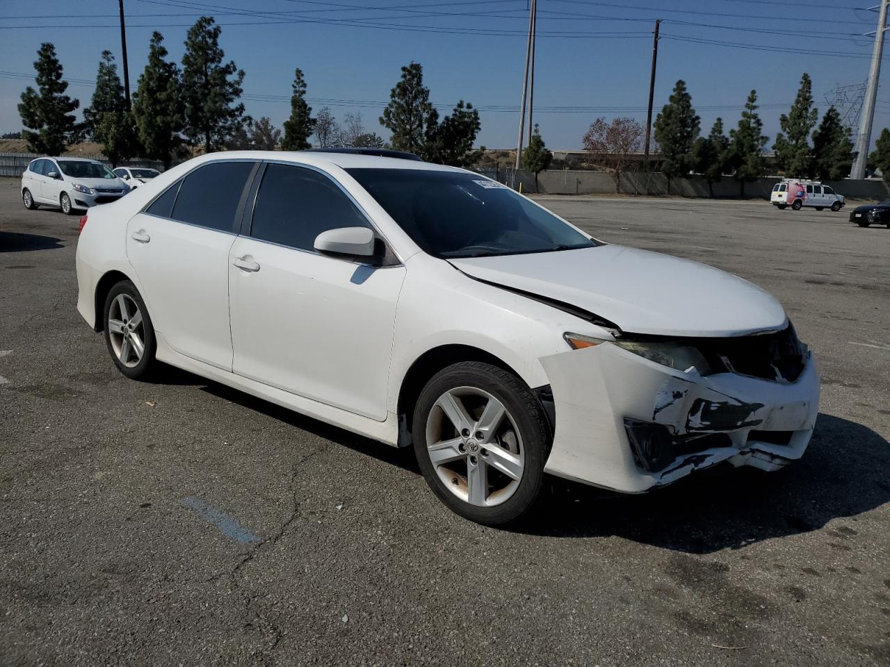 2014 Toyota Camry - Image 4