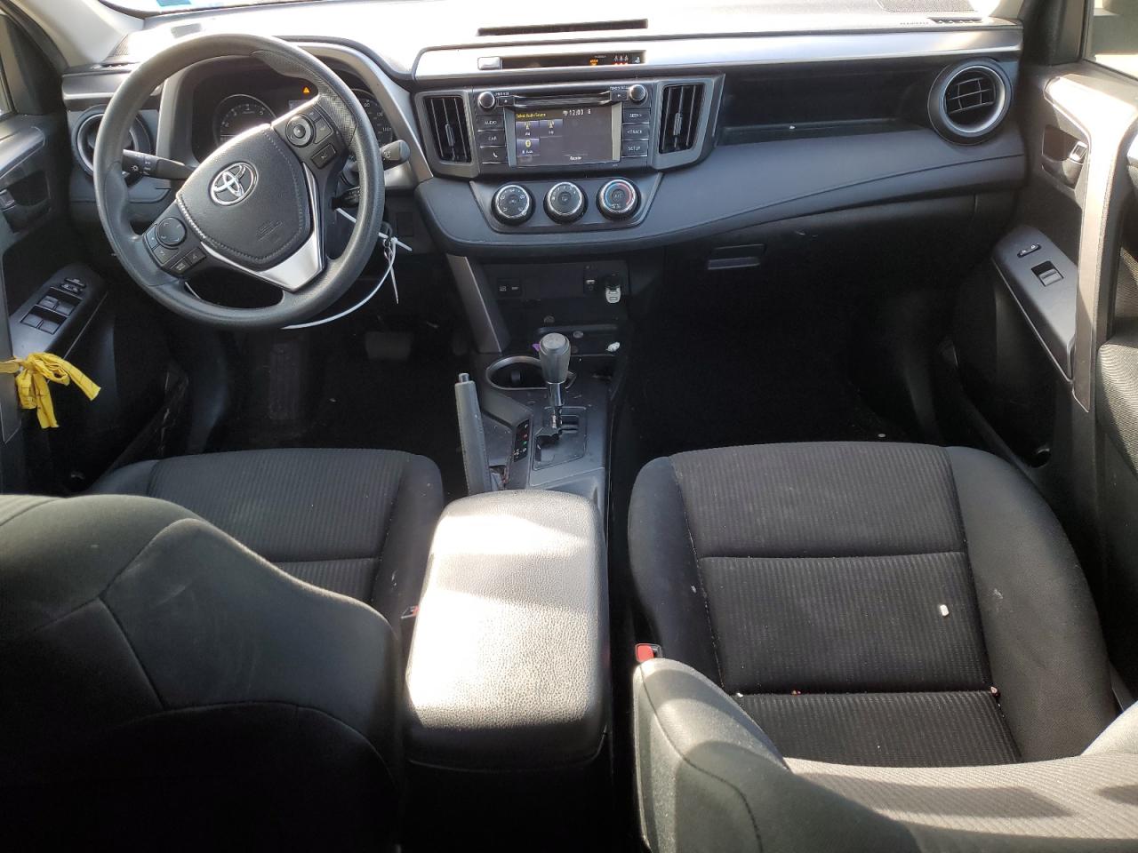 2017 Toyota RAV 4 - Image 8