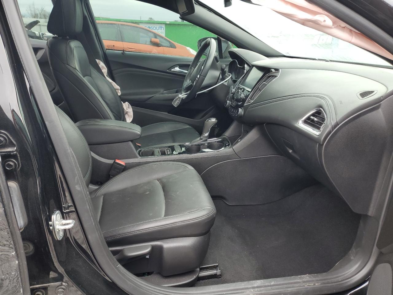 2018 Chevrolet Cruze - Image 7