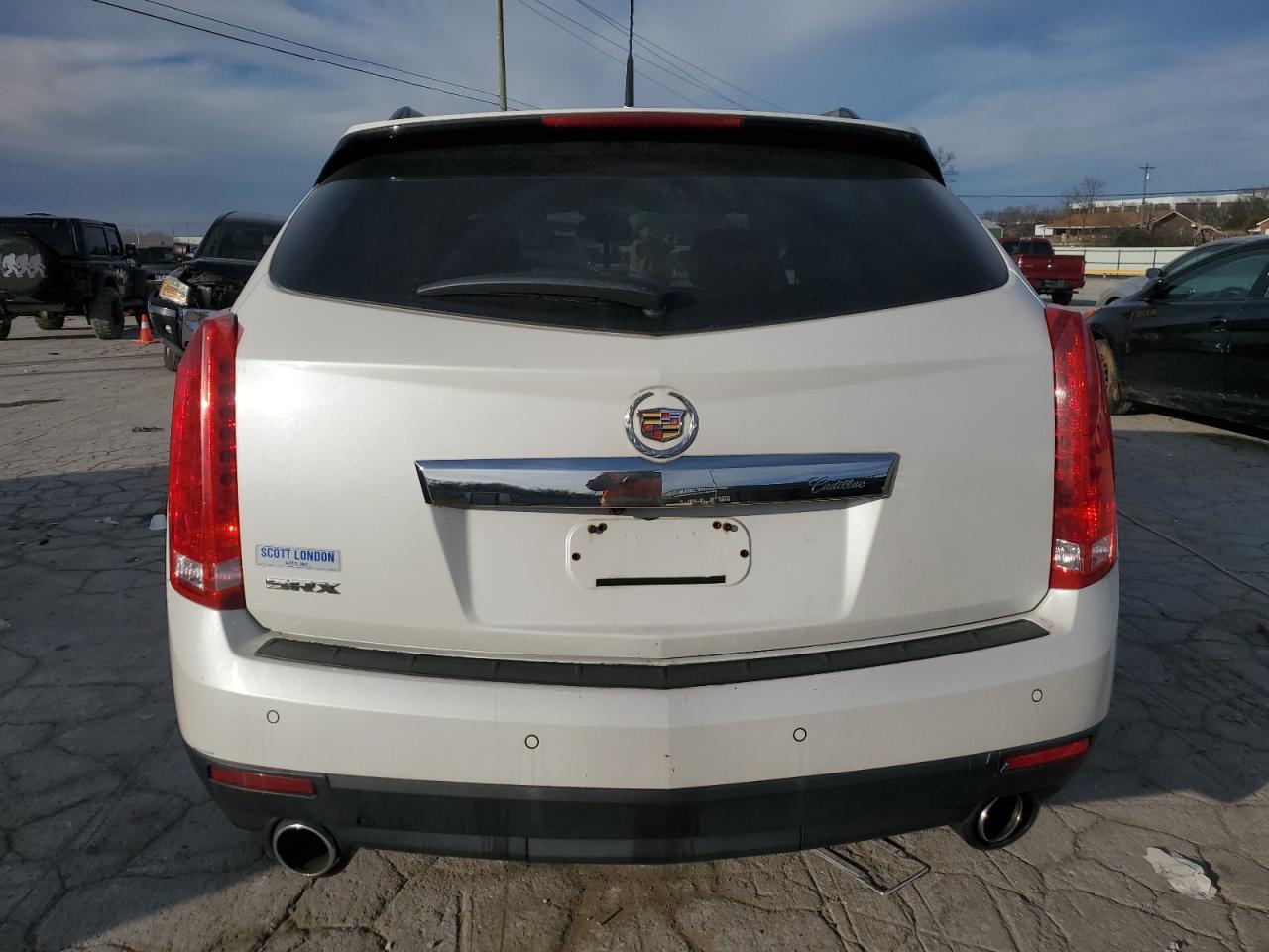 2010 Cadillac SRX - Image 6