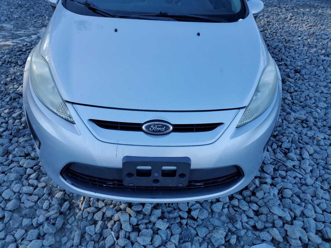 2013 Ford Fiesta - Image 12