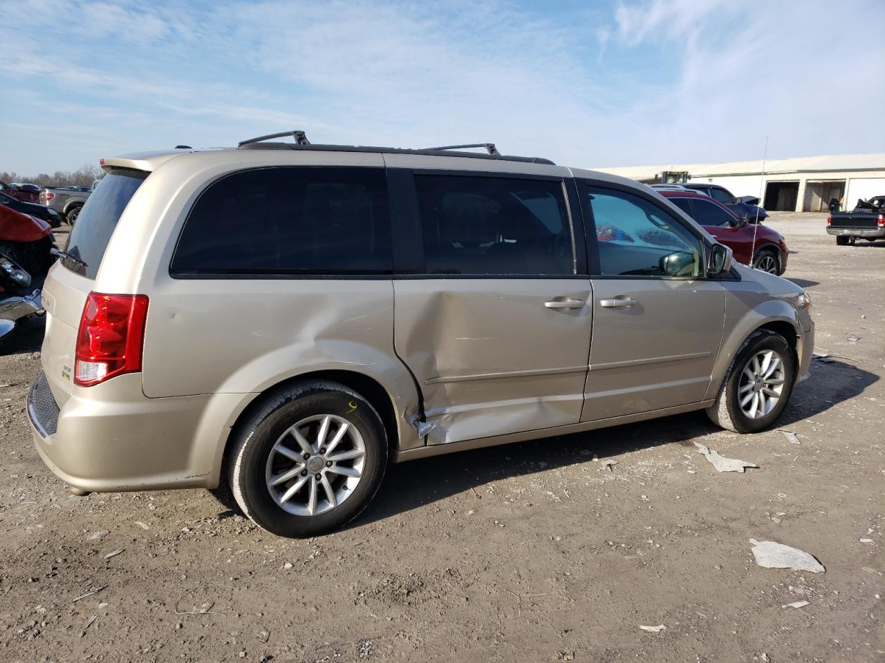 2016 Dodge Caravan - Image 3