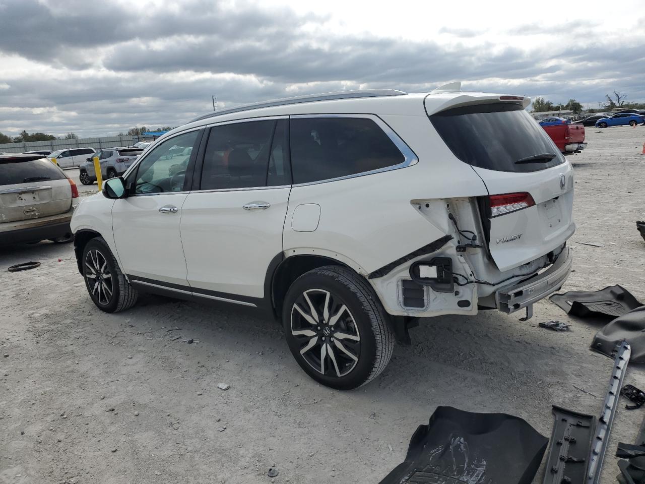 2019 Honda Pilot - Image 2